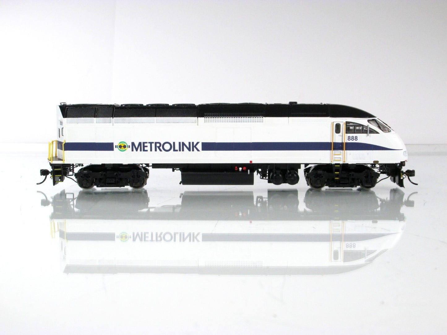 HO Scale ***METROLINK*** MP36 #888 - True Line Trains 500215 DCC Sound **RARE