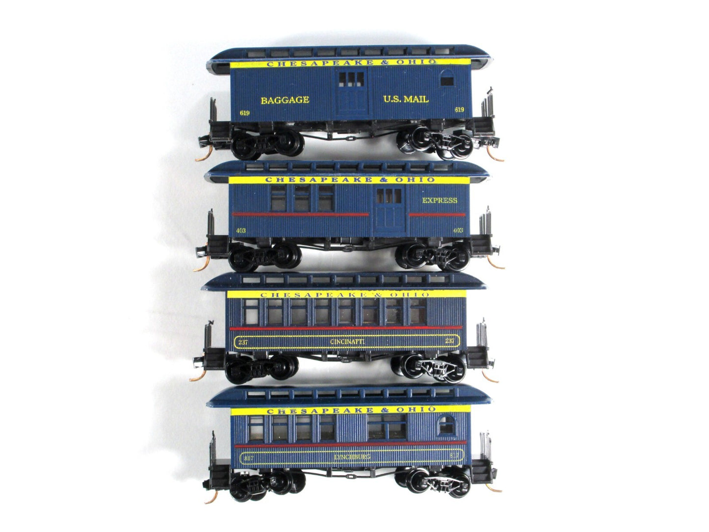 N Scale ***CHESAPEAKE & OHIO*** OVERTON Passenger 4-Pack, Roundhouse, MTL Cplrs