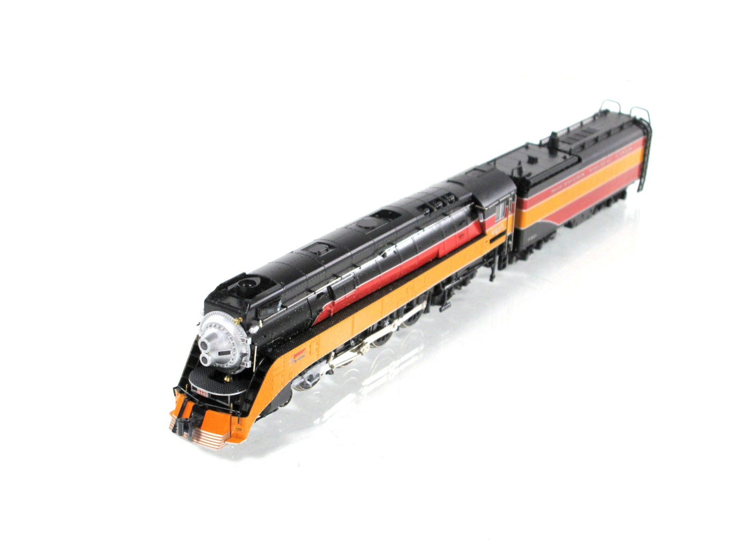 N Scale **SOUTHERN PACIFIC DAYLIGHT** 4-8-4 GS-4 #4449 -Kato 126-0305, DCC Ready