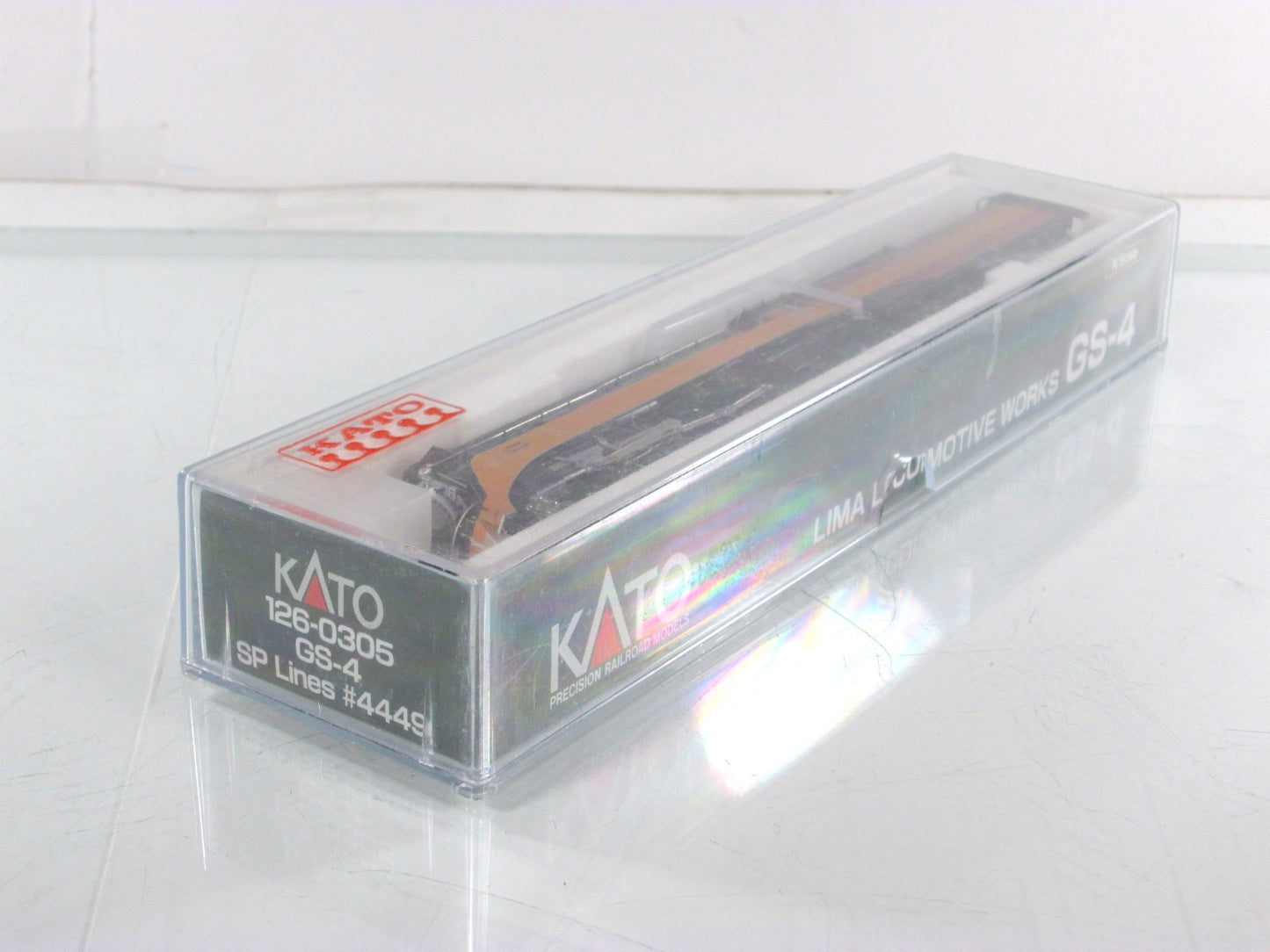 N Scale **SOUTHERN PACIFIC DAYLIGHT** 4-8-4 GS-4 #4449 -Kato 126-0305, DCC Ready