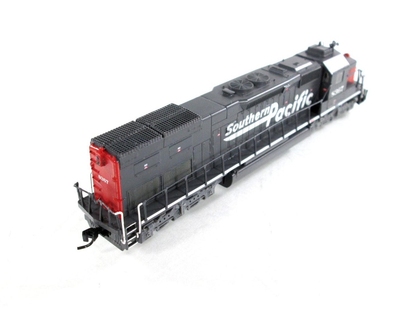 N Scale **SOUTHERN PACIFIC** SD40T-2 #8367 -- Intermountain 69407-05 **DCC Ready