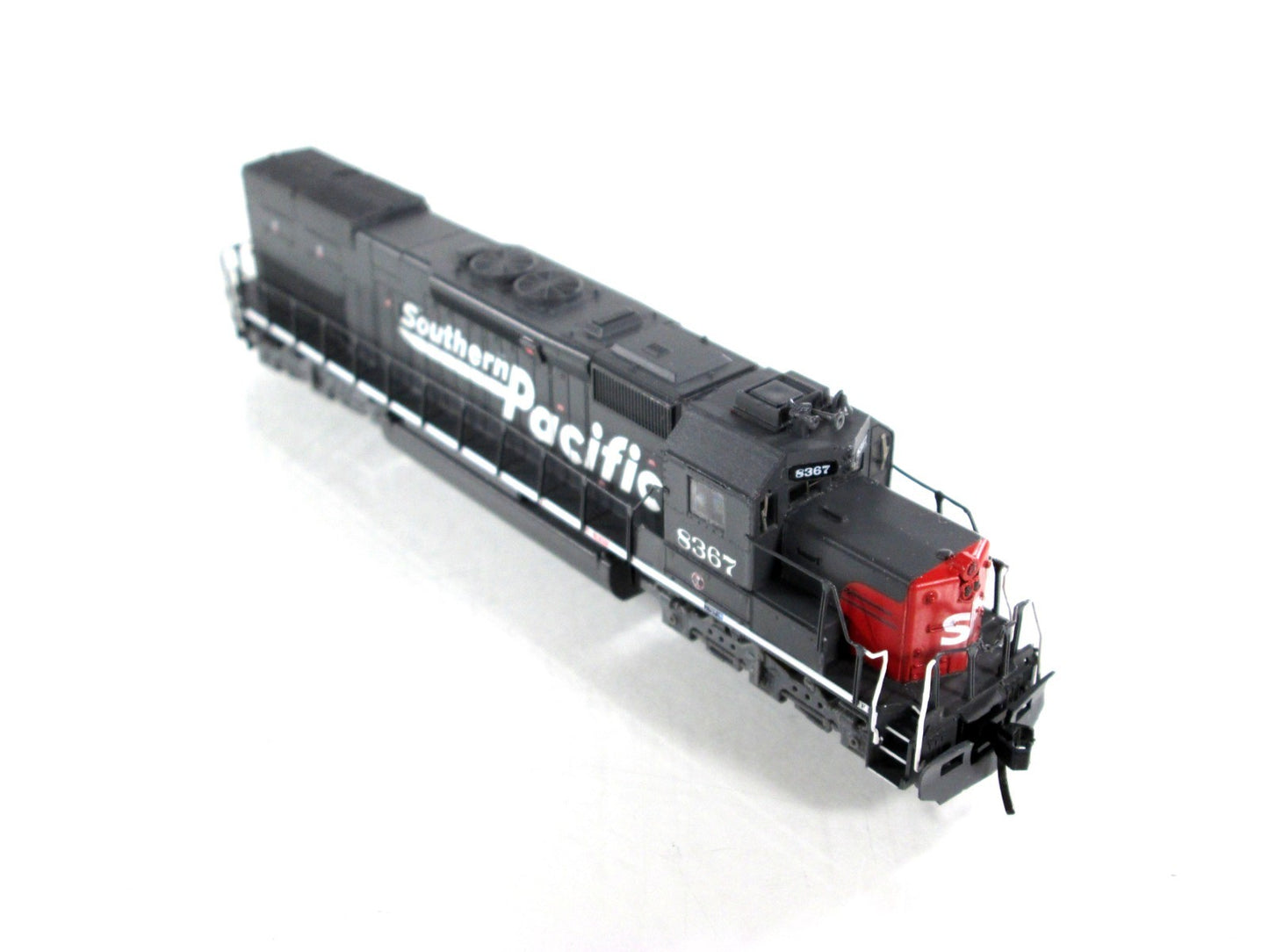N Scale **SOUTHERN PACIFIC** SD40T-2 #8367 -- Intermountain 69407-05 **DCC Ready
