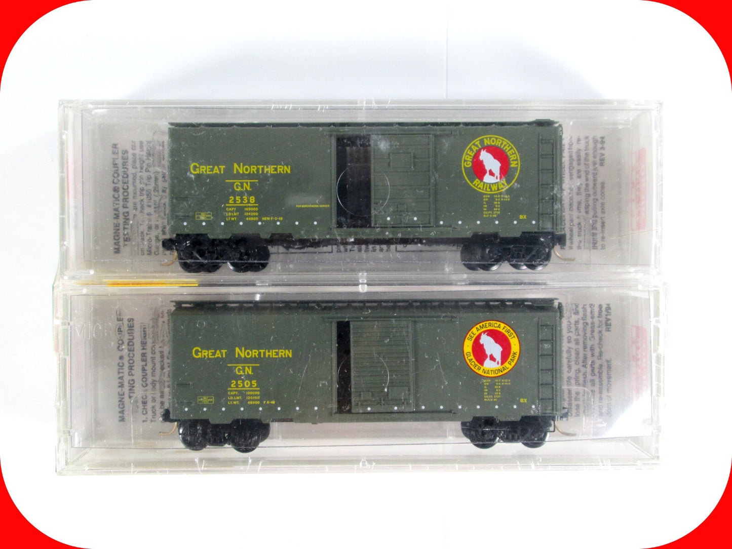 N Scale **GREAT NORTHERN** 40' Box Car 2-pack #2505, 2538 - Micro Trains 20406-2