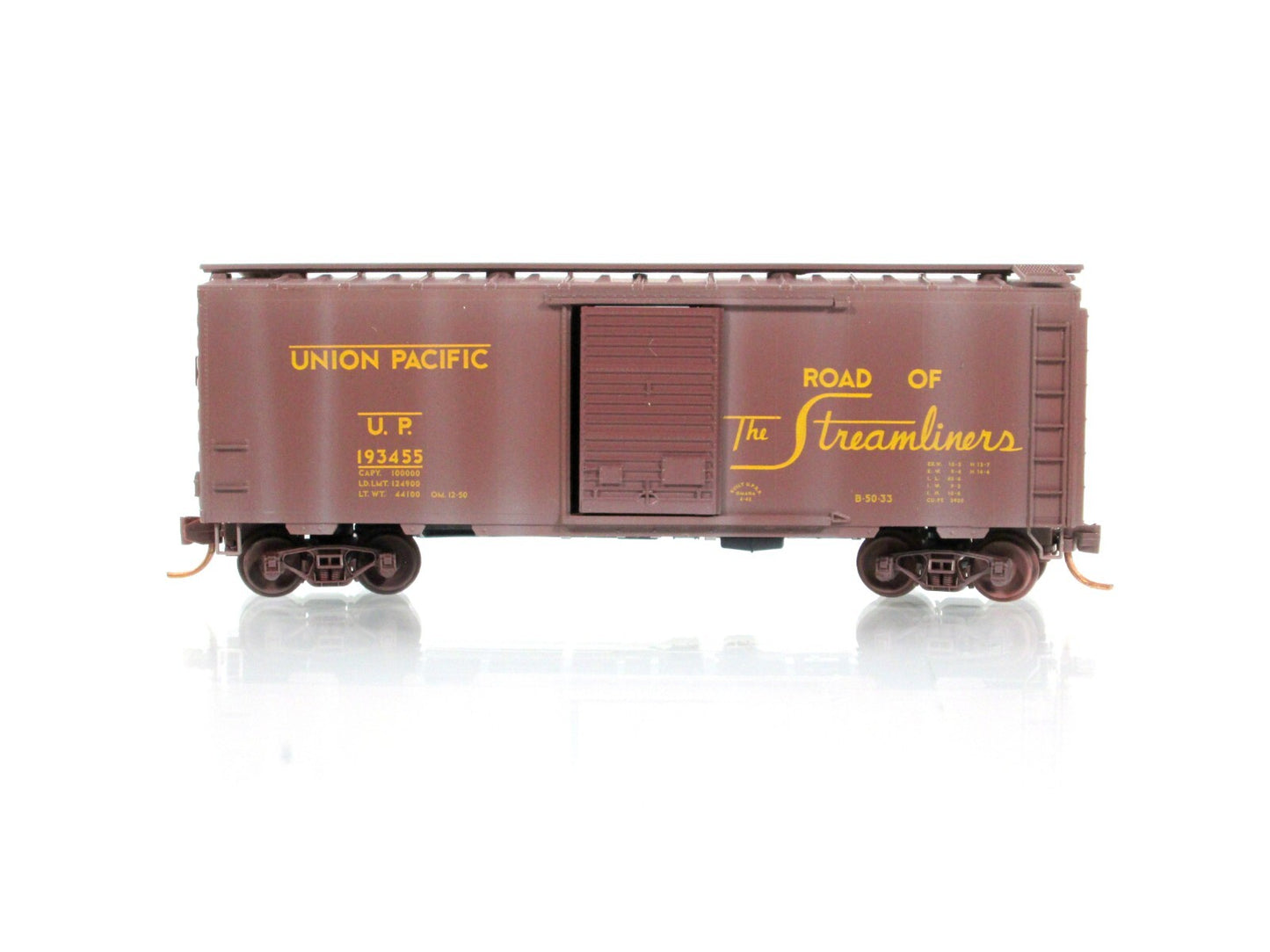N Scale ***UNION PACIFIC*** Weathered 40' Box Car #193455 -Micro Trains 02044296