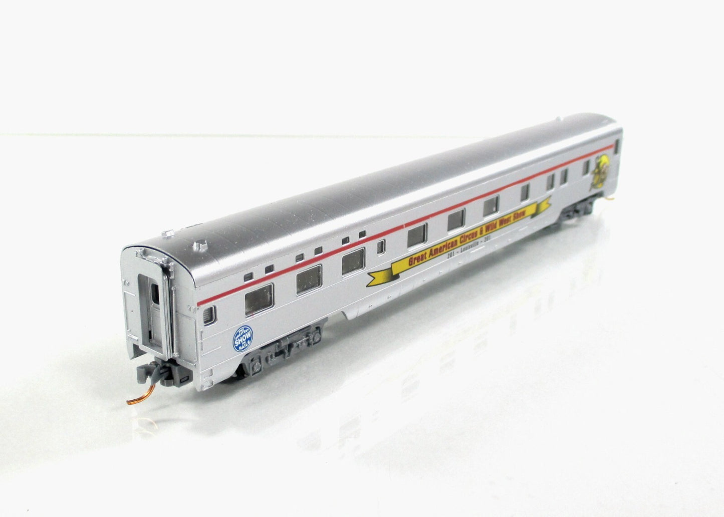 N Scale *GREAT AMERICAN CIRCUS* #15 LOUISVILLE Coach -Micro Trains, Lowell Smith