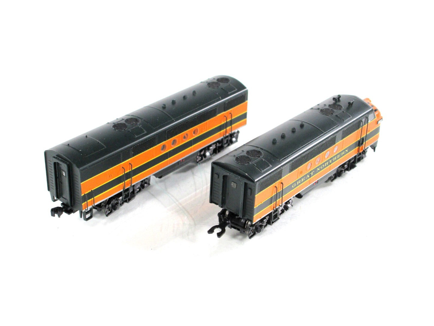 N Scale ***GN EMPIRE BUILDER*** FT A/B #5900 - Intermountain 69002-08, DCC Ready