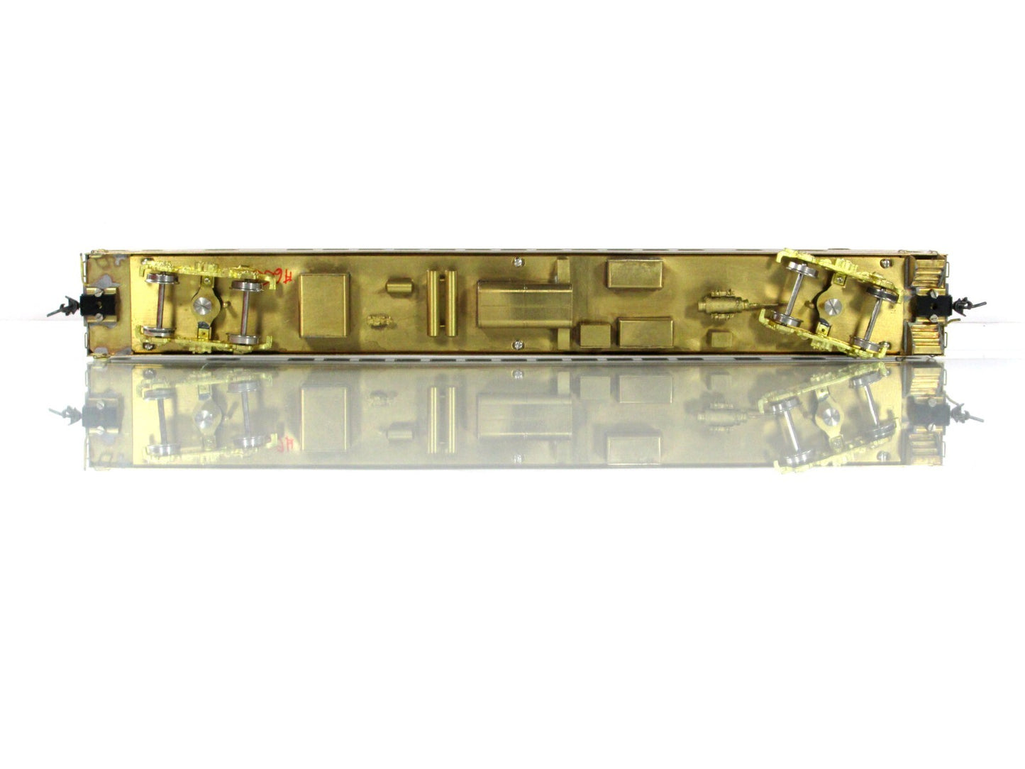 HO Scale BRASS ***MILWAUKEE ROAD*** Coach #655 ---- by Palace - Knuckle Couplers