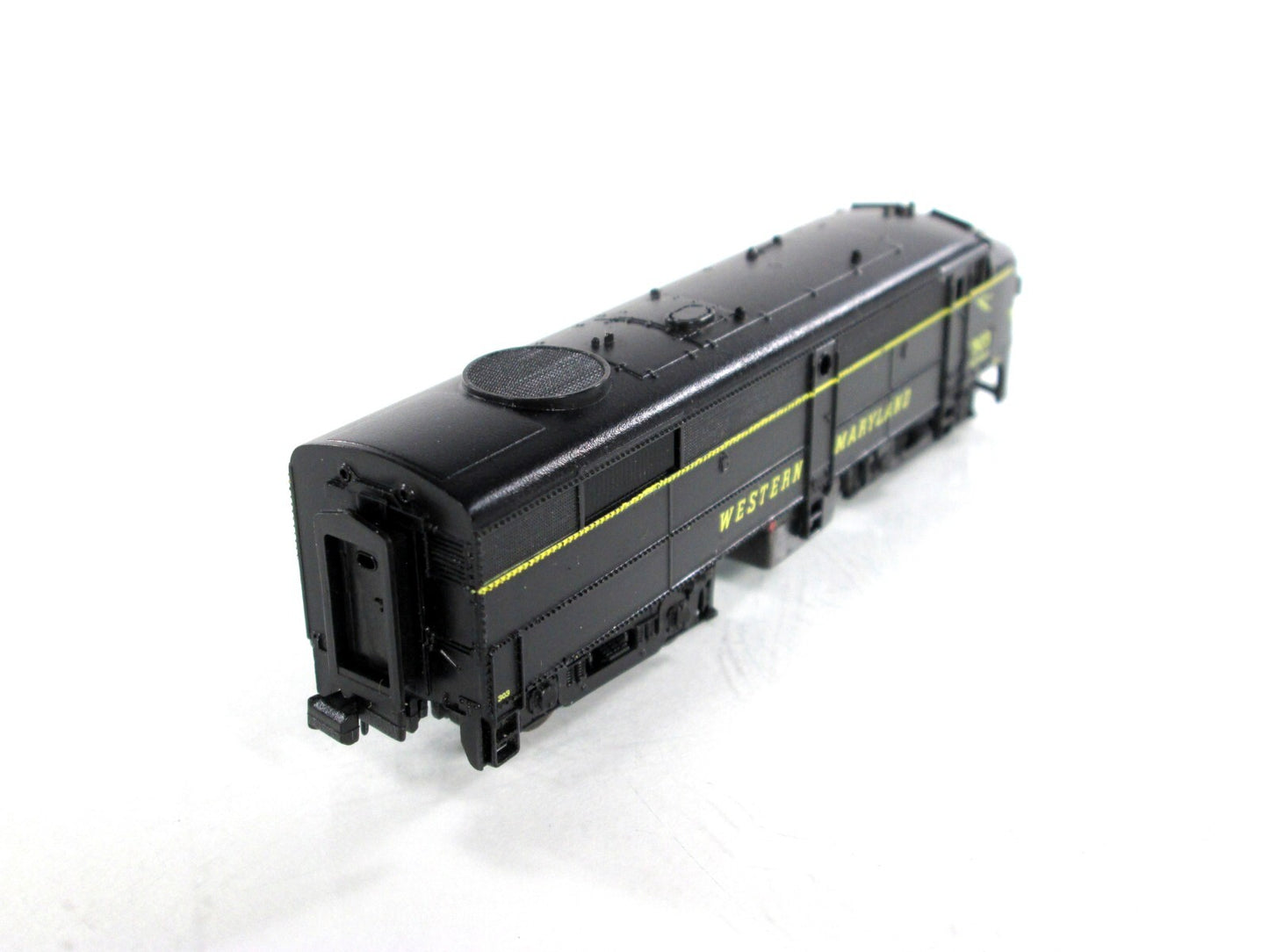 N Scale ***WESTERN MARYLAND*** FA2 Diesel Locomotive, WM 303 ---- Life-Like 7416