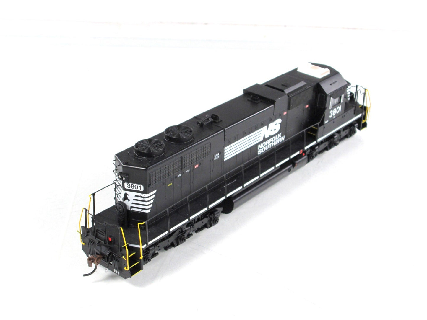 HO Scale ***NORFOLK SOUTHERN*** SD38 Locomotive #3801 - Athearn 88585, DCC Sound