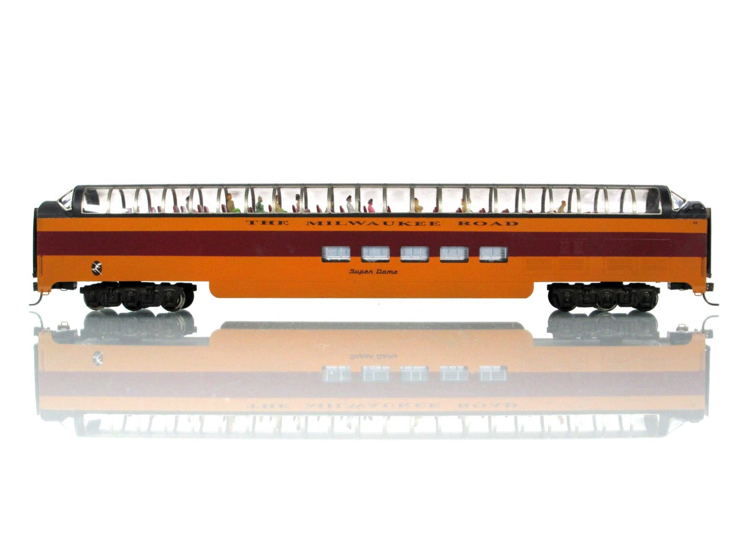 HO Scale BRASS **MILWAUKEE HIAWATHA** Passenger Super Dome - Soho, Knuckle Cplrs