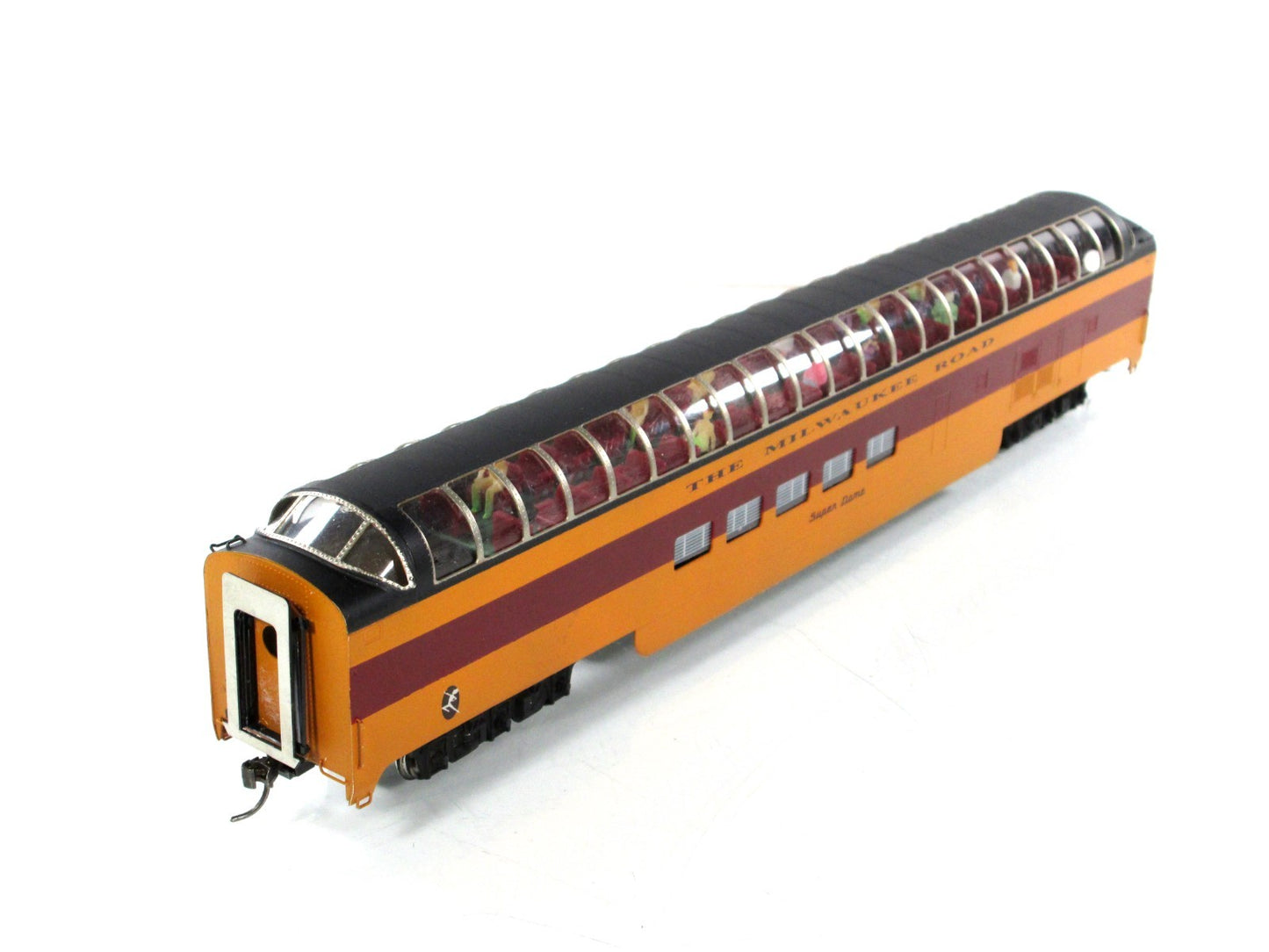 HO Scale BRASS **MILWAUKEE HIAWATHA** Passenger Super Dome - Soho, Knuckle Cplrs