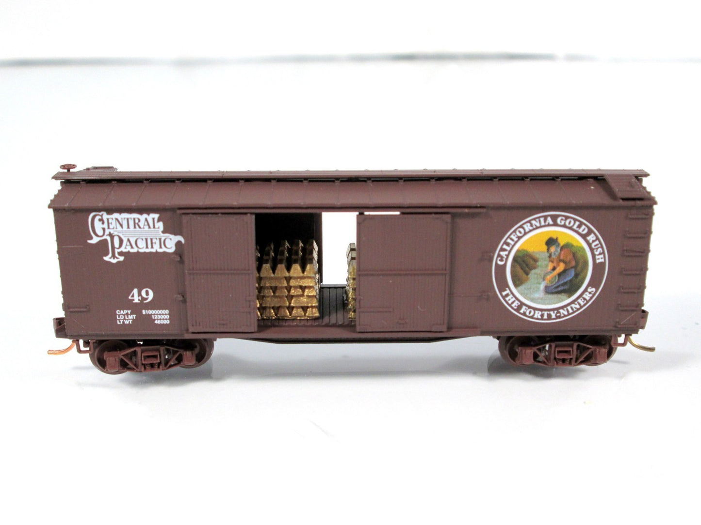 N Scale ***CALIFORNIA GOLD RUSH*** Box Car, CP 49 - Micro Trains NSC 05-70 *RARE
