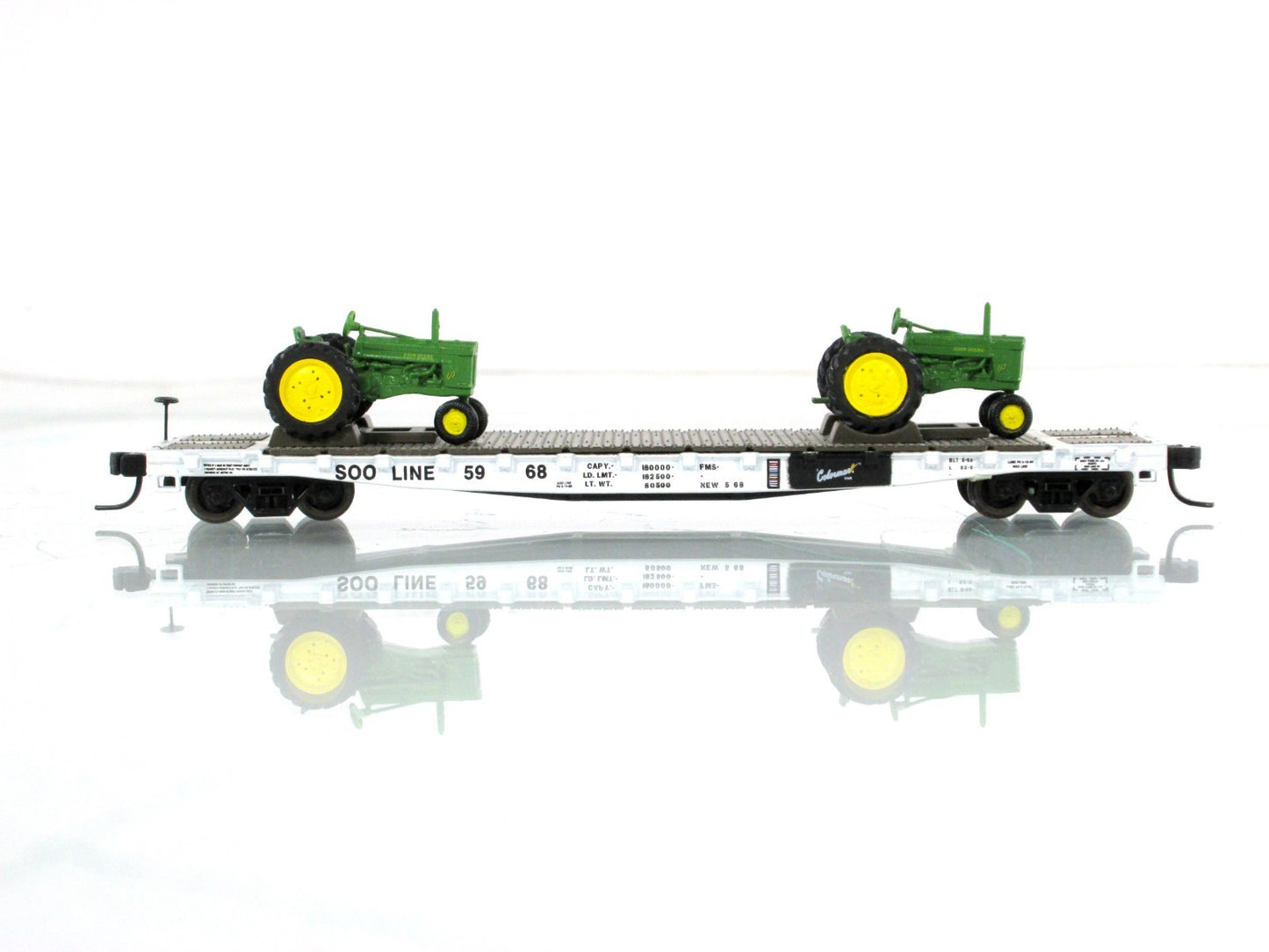 N Scale *JOHN DEERE* Tractors, Flat Car *SOO LINE* 5968 - Athearn 10440 *RARE