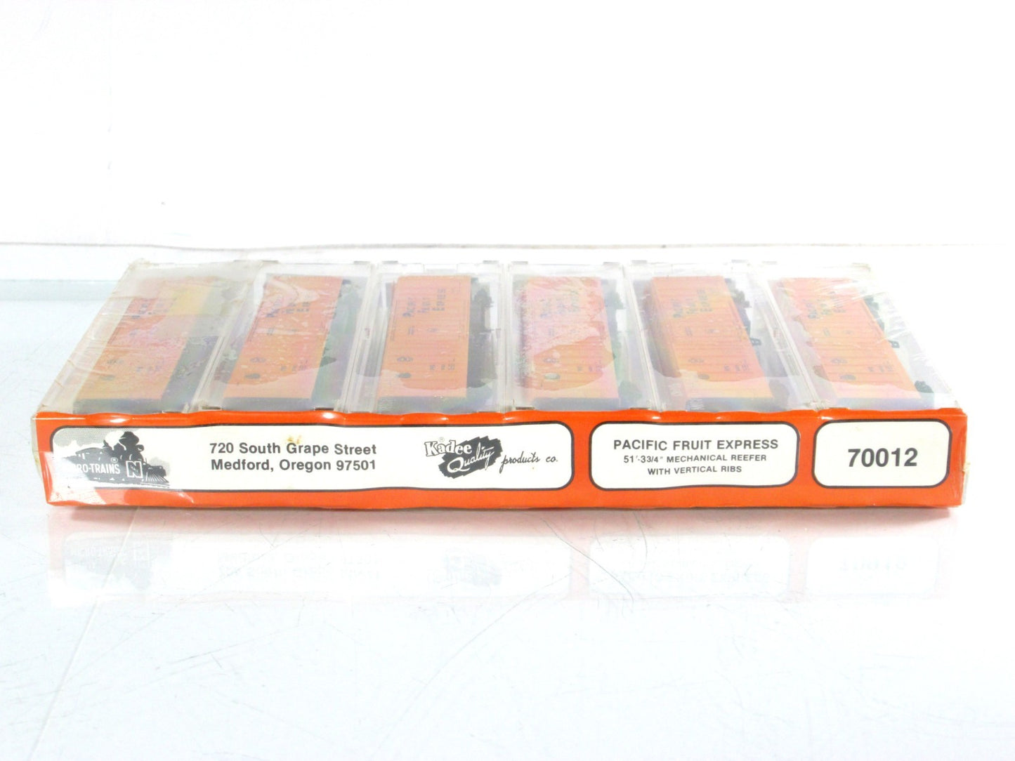 N Scale ***PACIFIC FRUIT EXPRESS** UP-SP Reefer 6-Set - Kadee Micro Trains 70012
