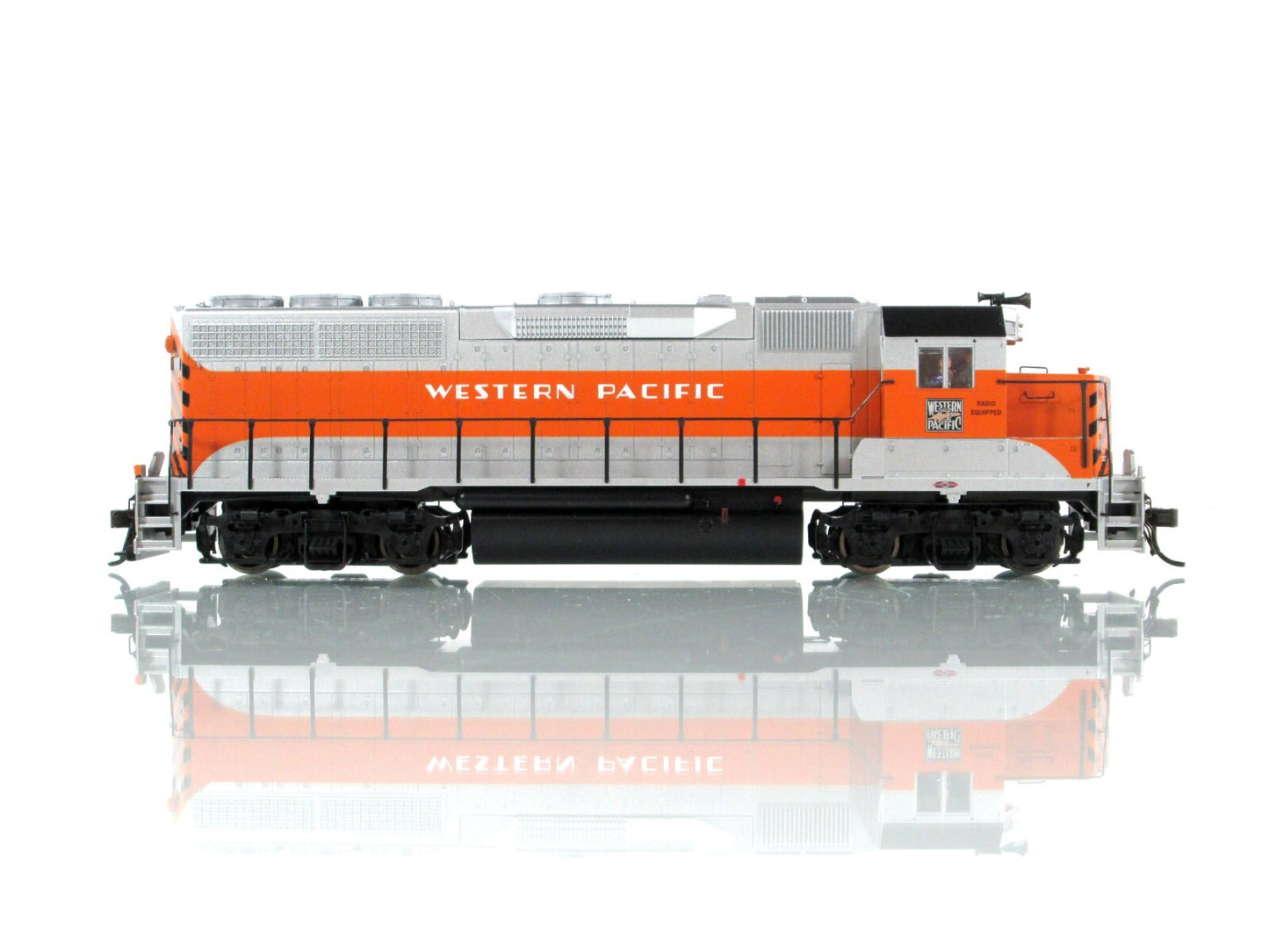 HO Scale ***WESTERN PACIFIC*** EMD GP-40 Locomotive ------ Atlas 8927, DCC Ready