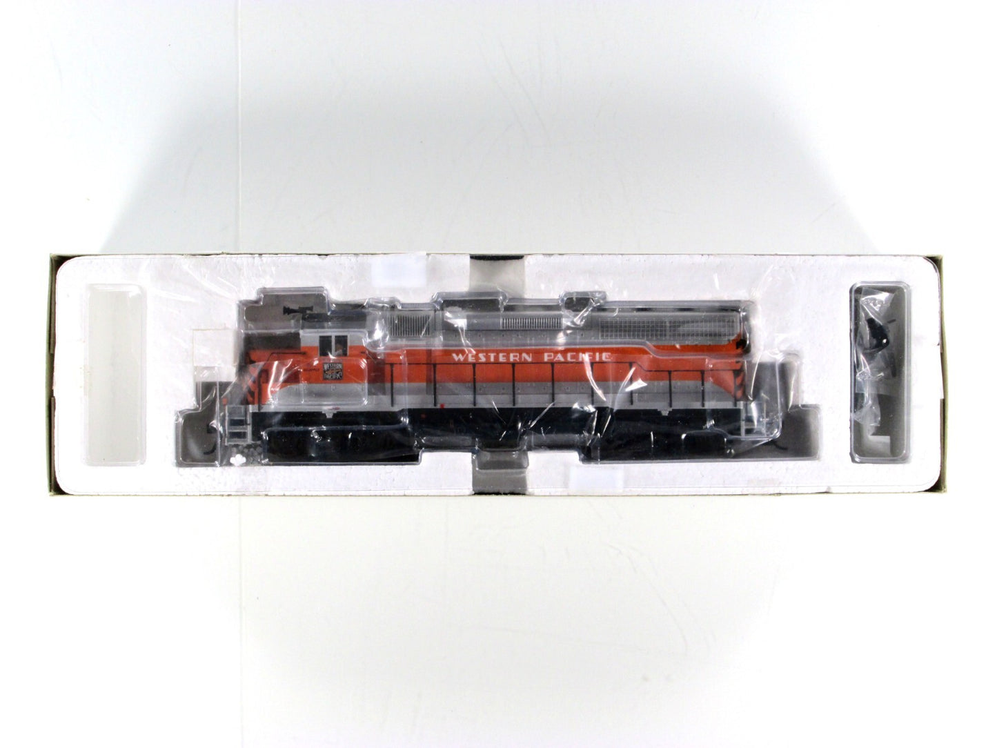 HO Scale ***WESTERN PACIFIC*** EMD GP-40 Locomotive ------ Atlas 8927, DCC Ready