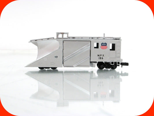 N Scale ***UNION PACIFIC*** MoW Russell Snow Plow, MPX 186 --  Walthers 932-8502