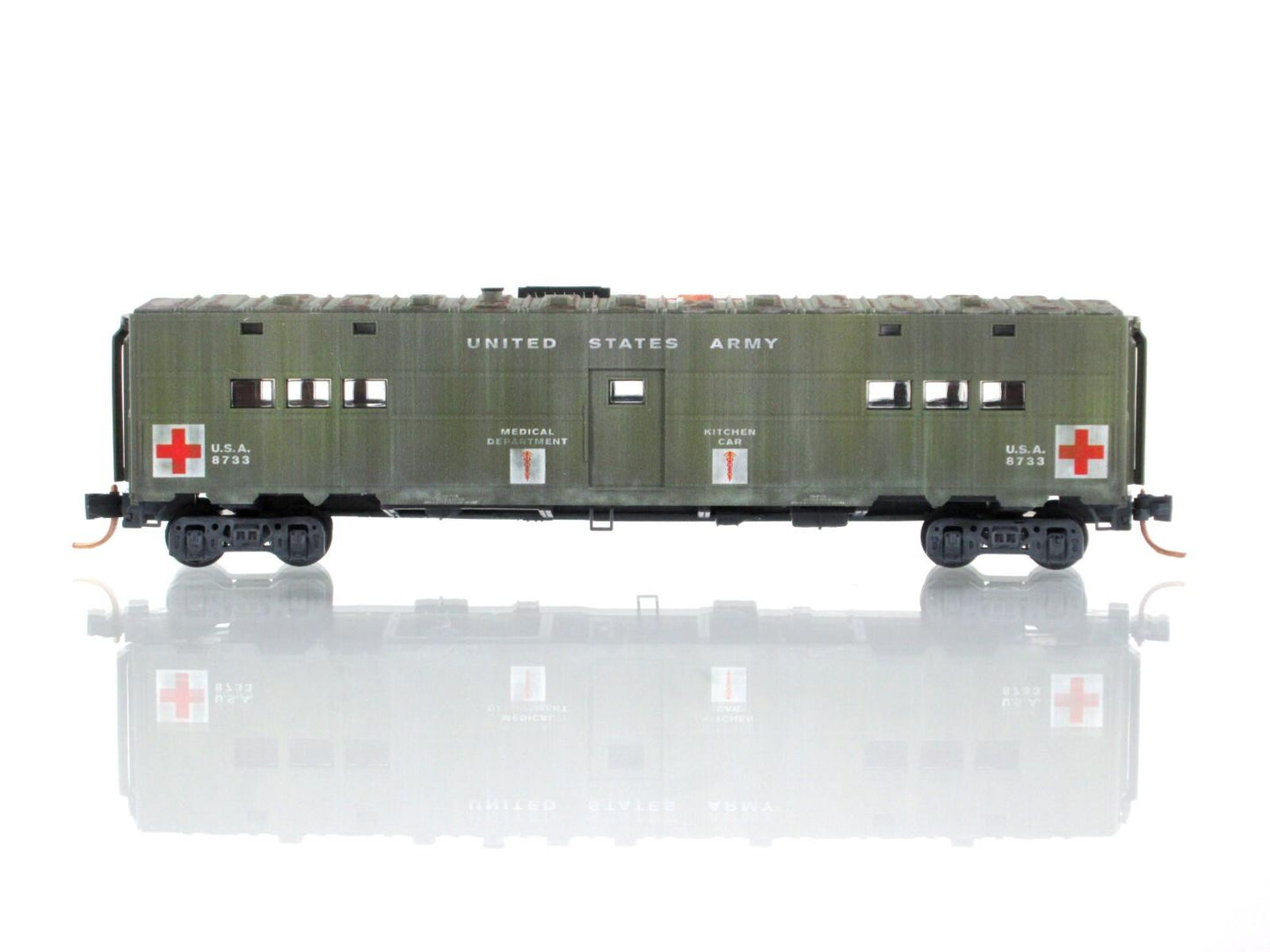 N Scale WWII *WEATHERED* Troop Kitchen HOSPITAL Car 8733 - Micro Trains 11844050