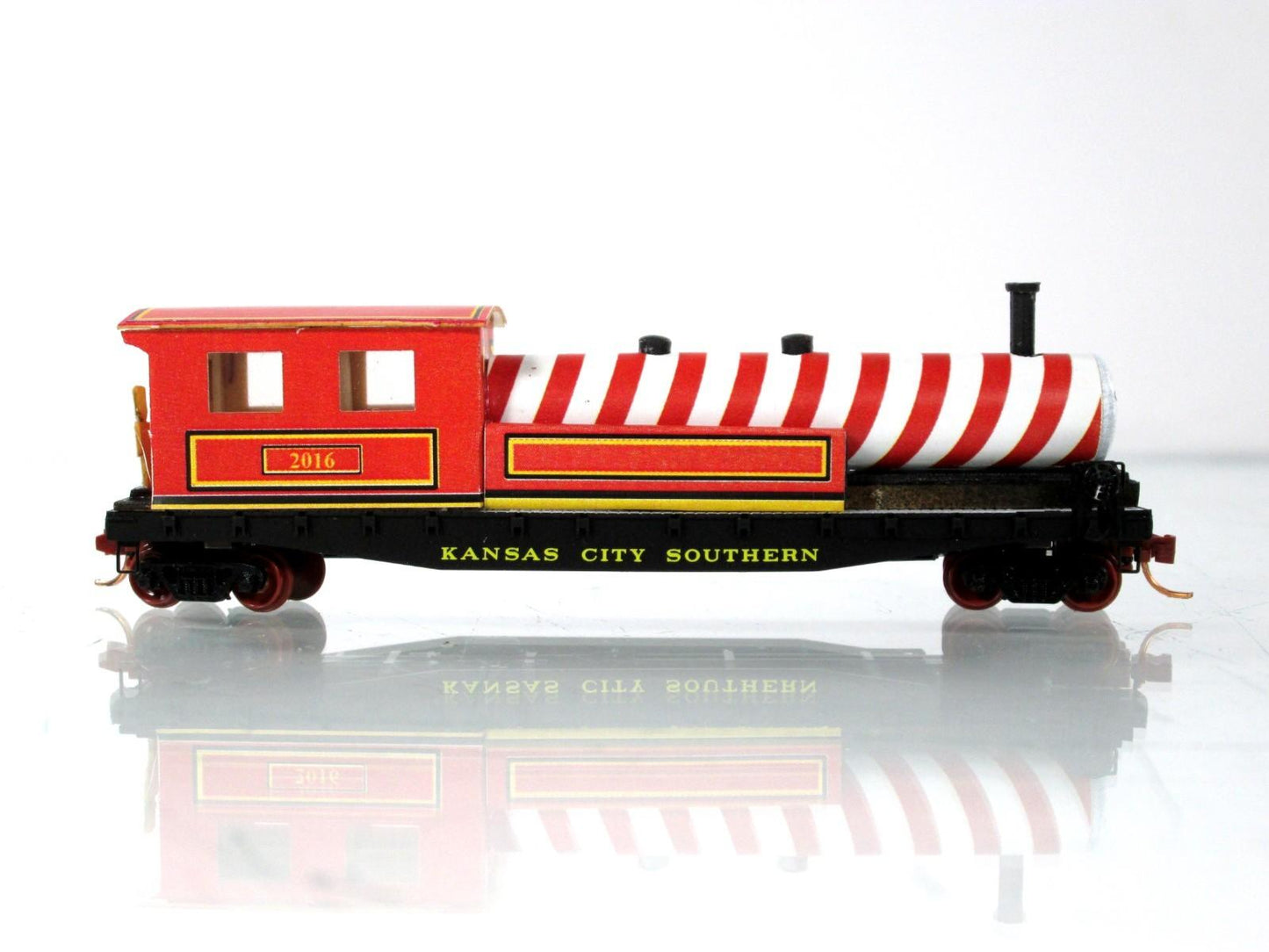 N Scale ***KCS HOLIDAY EXPRESS*** RUDY on Flat Car - Micro Trains Special **RARE