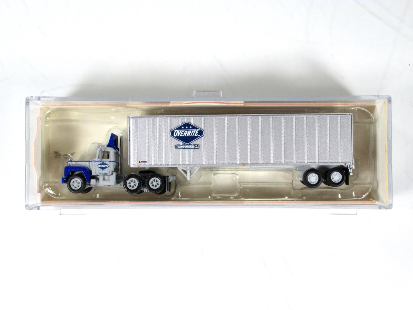 N Scale ***MACK TRACTOR w/ 40' OVERNITE TRAILER*** #29-2376 --- Athearn **RARE**