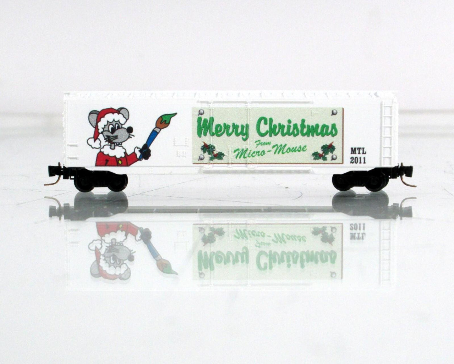 Z Scale ***MERRY CHRISTMAS*** Micro Mouse Box Car 2011 --- Micro Trains 50700540