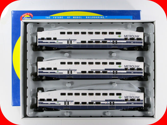 HO Scale ***METROLINK*** Bombardier Passenger 3-Set #609,108,125 - Athearn 25920