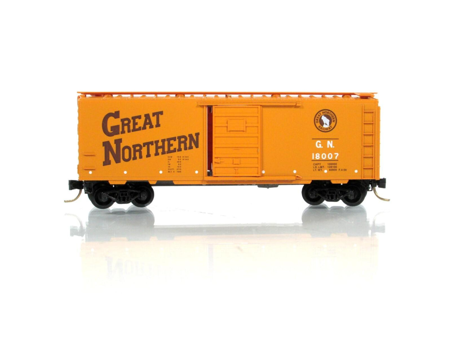 N Scale ***GREAT NORTHERN*** CIRCUS 40' Box Car, GN 18007 --- Micro Trains 20190