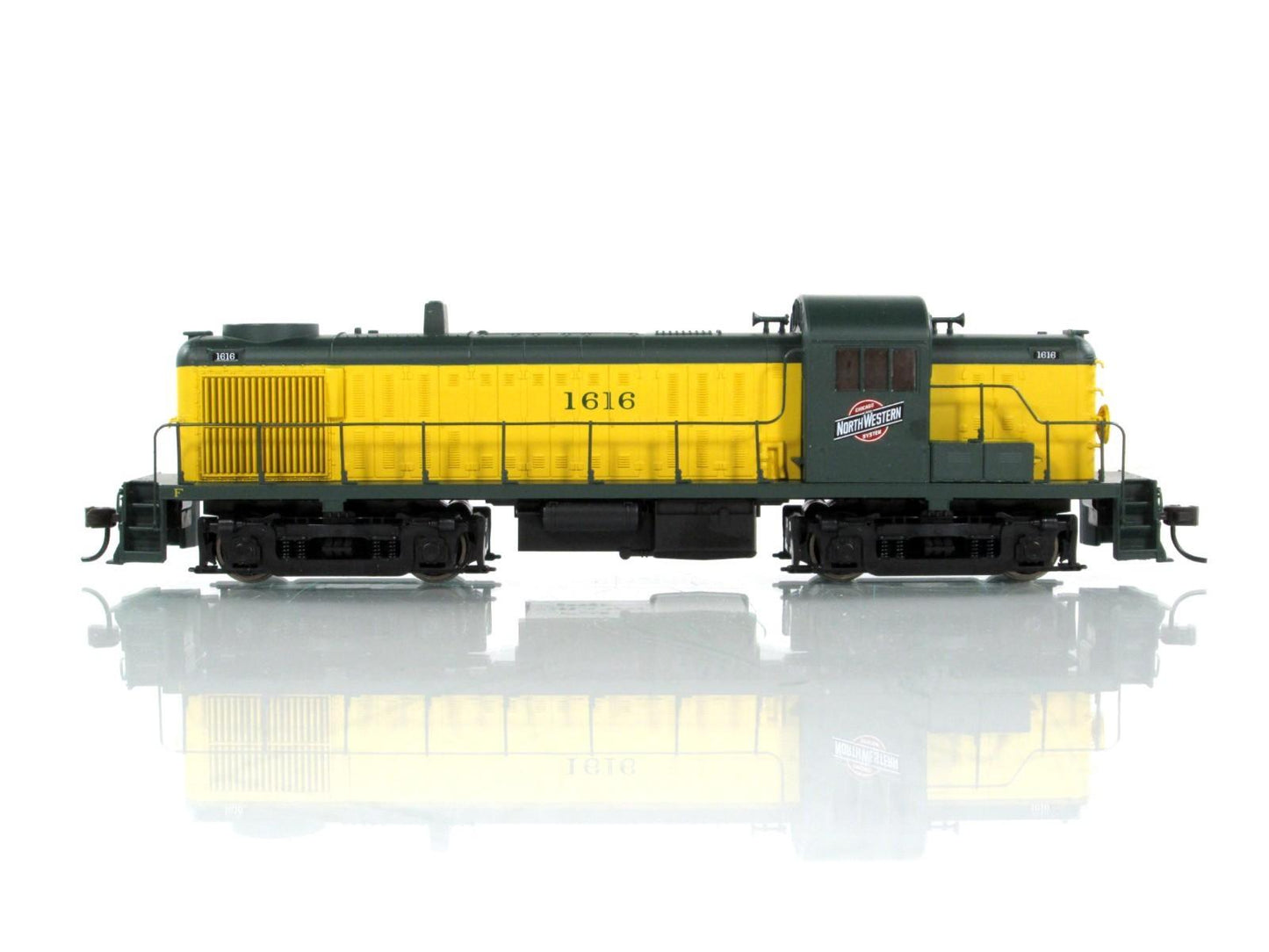 HO Scale ***CHICAGO & NORTH WESTERN*** RS-3 Locomotive #1616 - Atlas 7017 **RARE