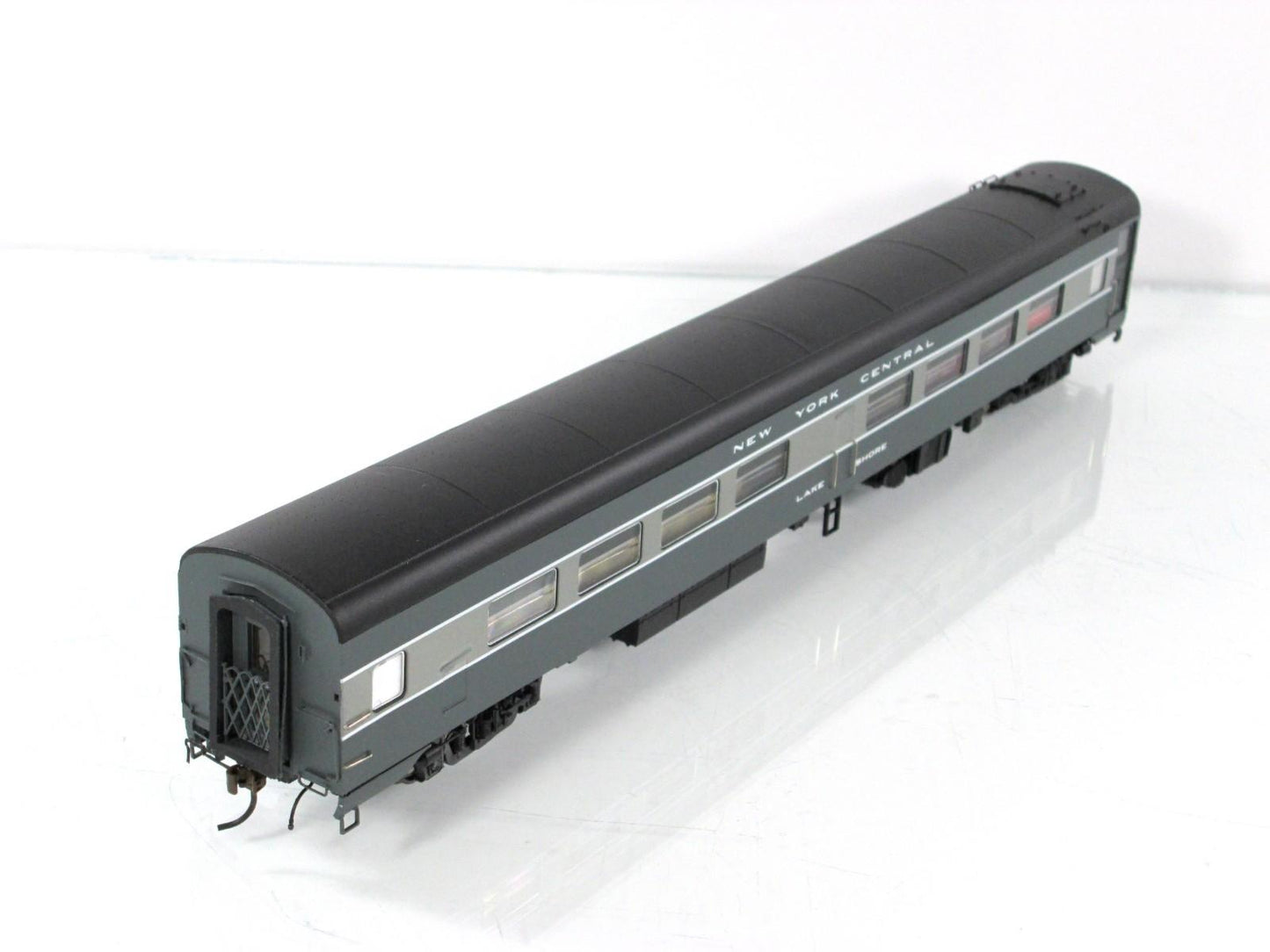 HO Scale *NEW YORK CENTRAL* Cafe-Bar-Lounge *Lake Shore* -Rapido 103042, Lighted