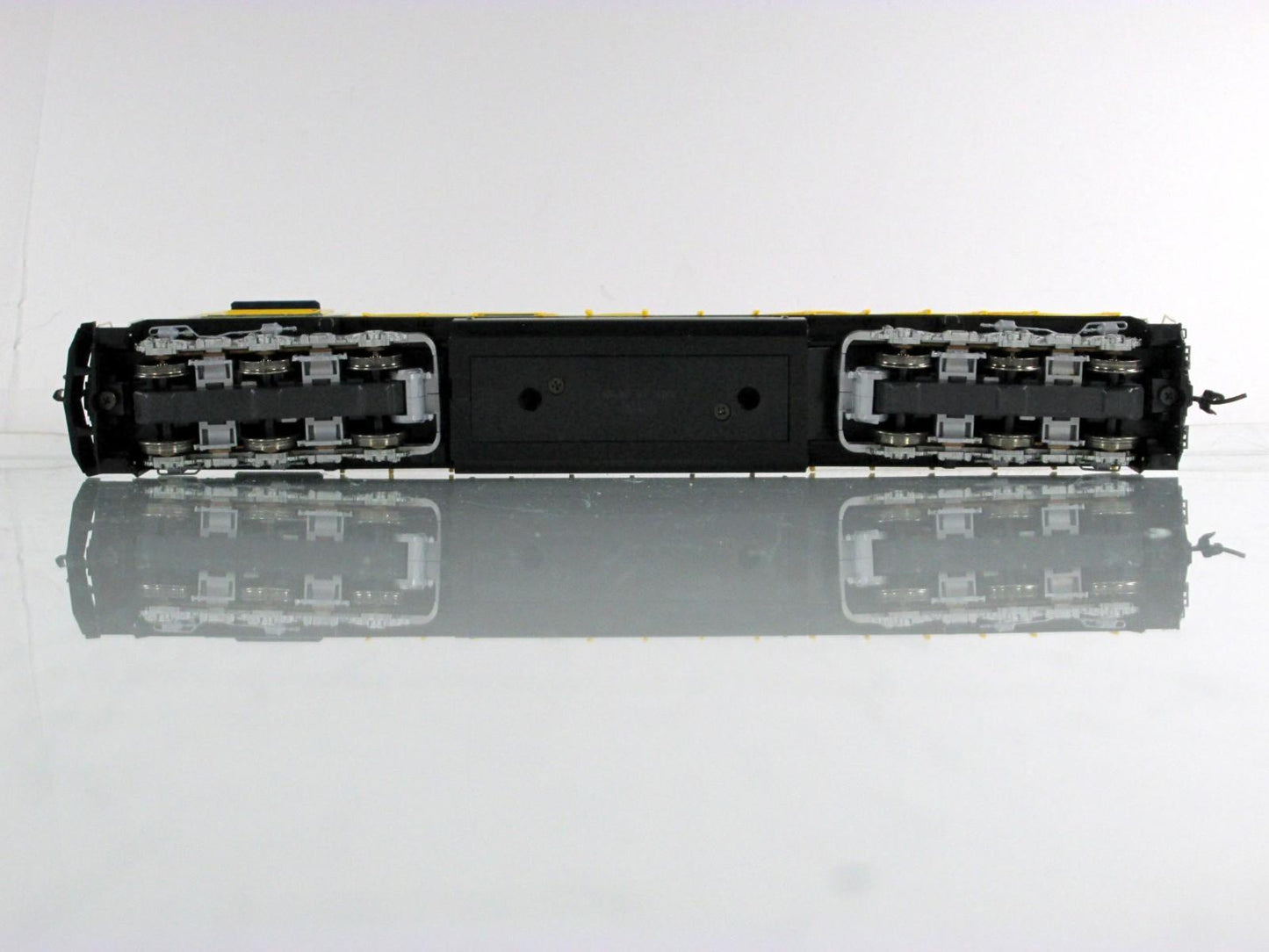 HO Scale ***ALASKA*** SD70MAC Locomotive, ARR 4001 ----- Kato 37-6453, DCC Ready