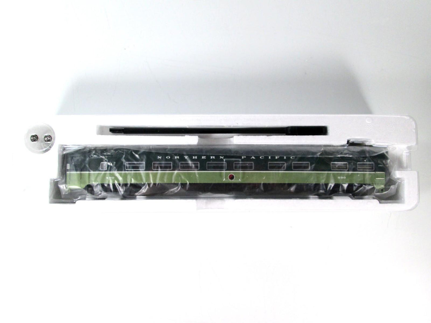 HO Scale ***NORTHERN PACIFIC LOEWY*** Grill-Parlor #490 - Rapido 111044, Lighted