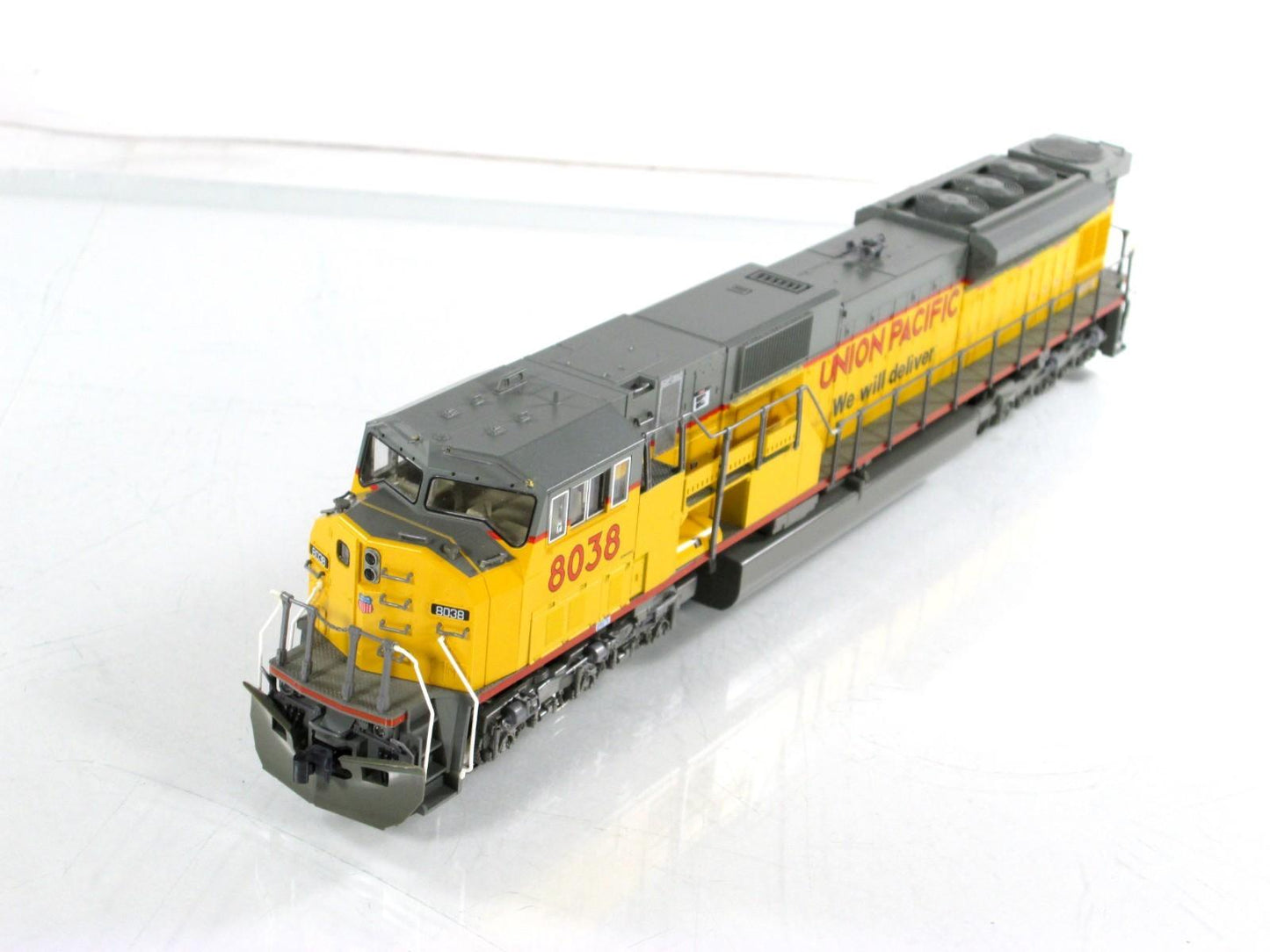 HO Scale ***UNION PACIFIC*** SD90 / 43MAC, UP 8038 ----- Kato 37-6357, DCC Ready