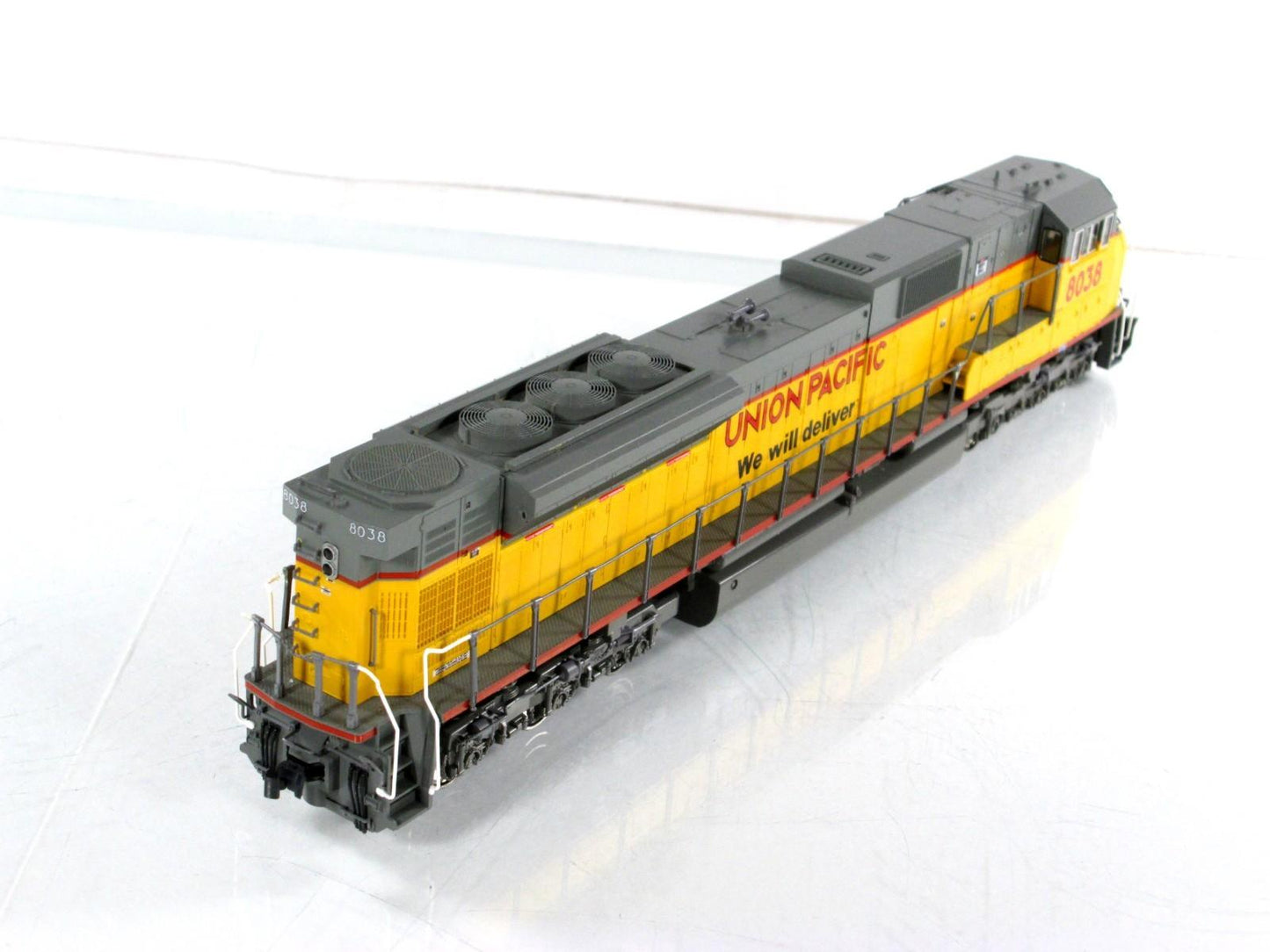 HO Scale ***UNION PACIFIC*** SD90 / 43MAC, UP 8038 ----- Kato 37-6357, DCC Ready