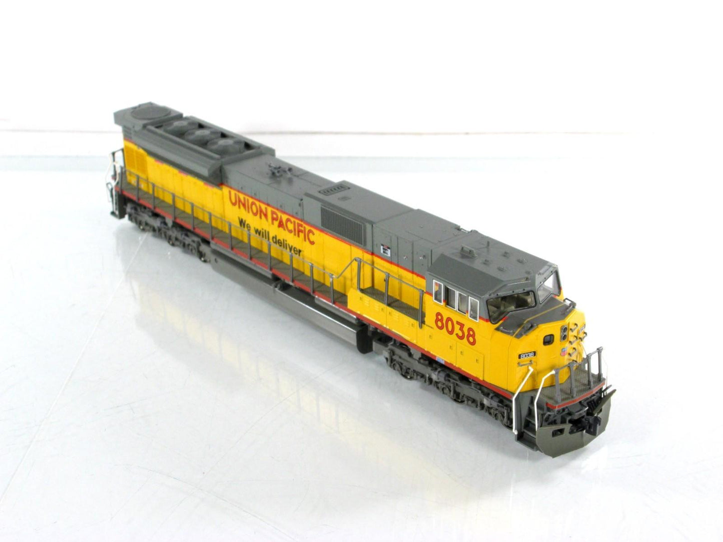 HO Scale ***UNION PACIFIC*** SD90 / 43MAC, UP 8038 ----- Kato 37-6357, DCC Ready