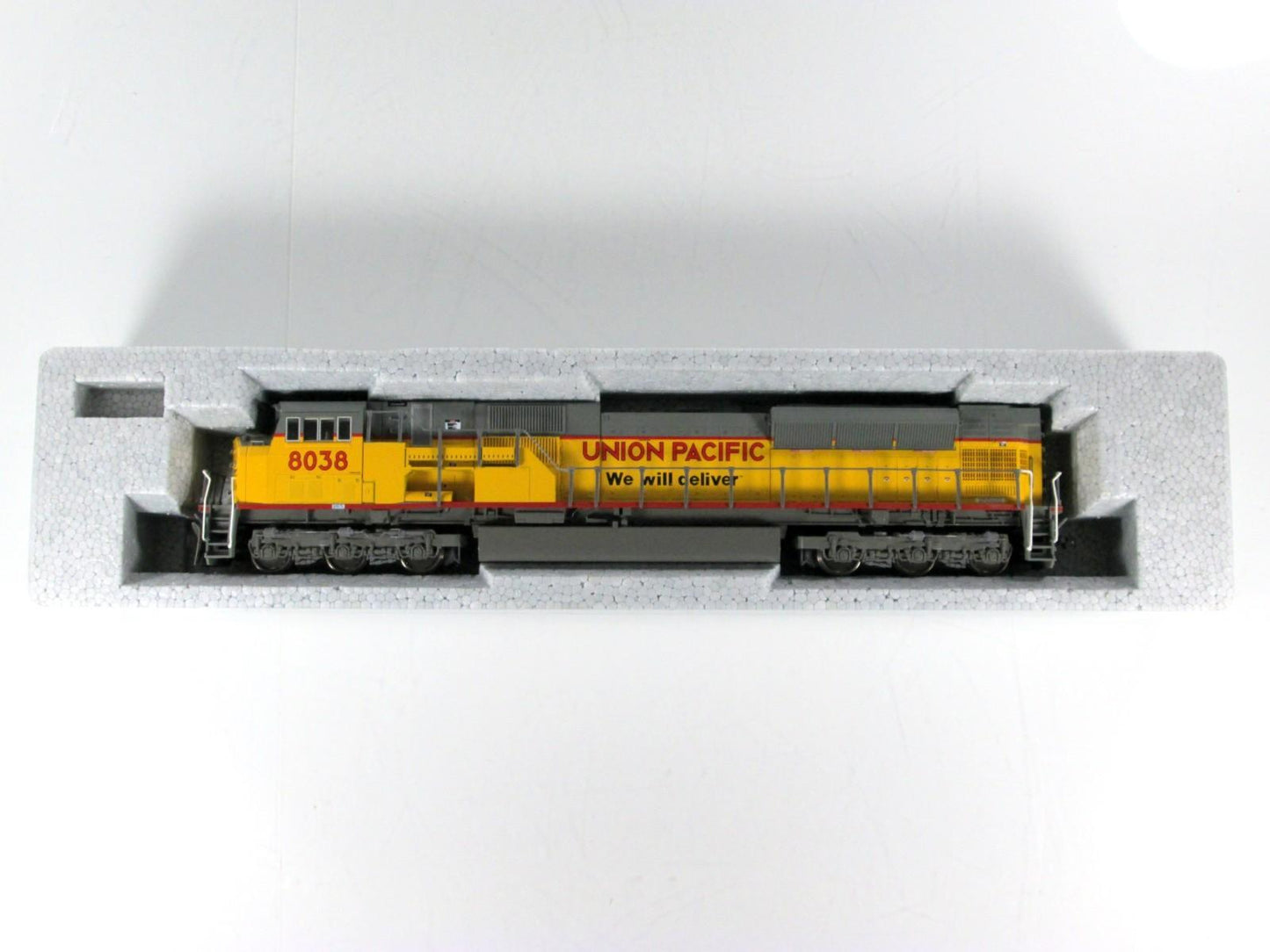 HO Scale ***UNION PACIFIC*** SD90 / 43MAC, UP 8038 ----- Kato 37-6357, DCC Ready