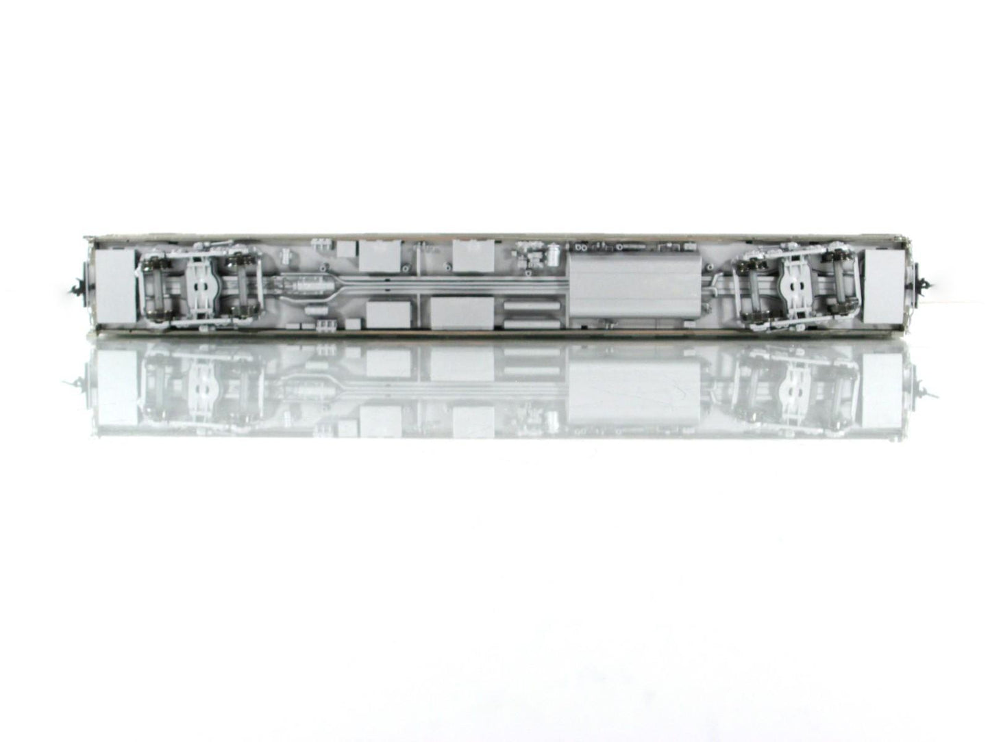 HO Scale ***DRGW CA ZEPHYR*** SILVER GULL Sleeper 1135 --  Broadway 521, Lighted