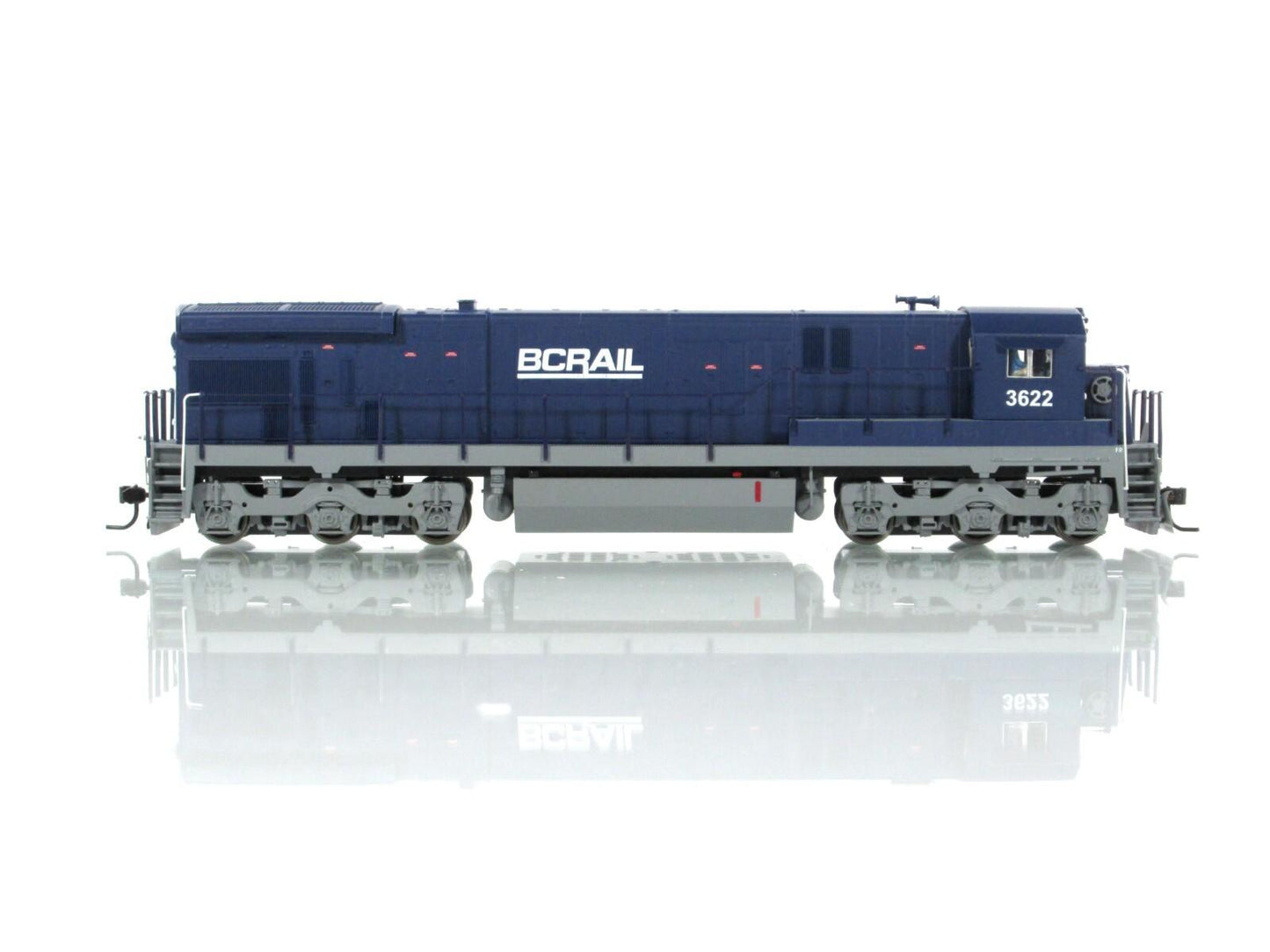 HO Scale ***BC RAIL*** GE C30-7 #3622 - Broadway 4404,  Paragon3 DCC Sound