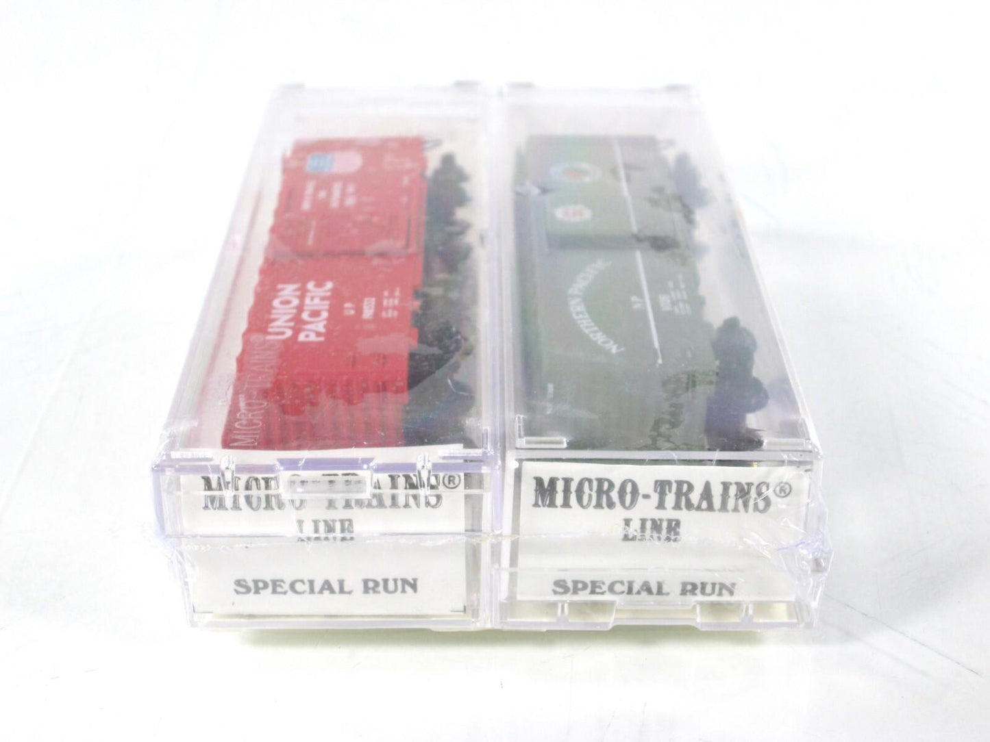 N Scale ***UP 198532 - NP 1026*** Box Car Set - Micro Trains / TexNRails Special
