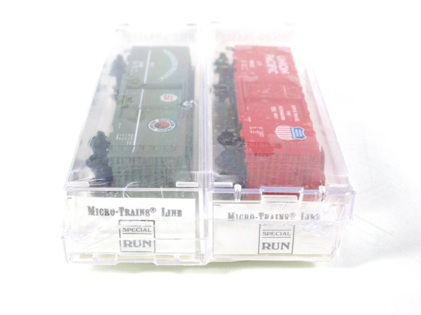N Scale ***UP 198532 - NP 1026*** Box Car Set - Micro Trains / TexNRails Special
