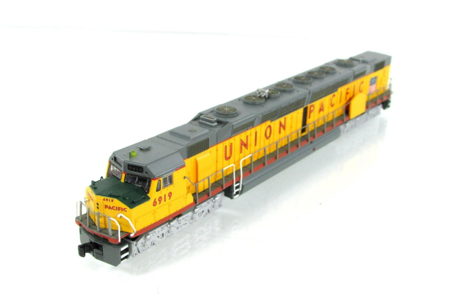 N Scale **UNION PACIFIC** EMD DD40AX Centennial, UP 6919 - Bachmann 62257 w/ DCC