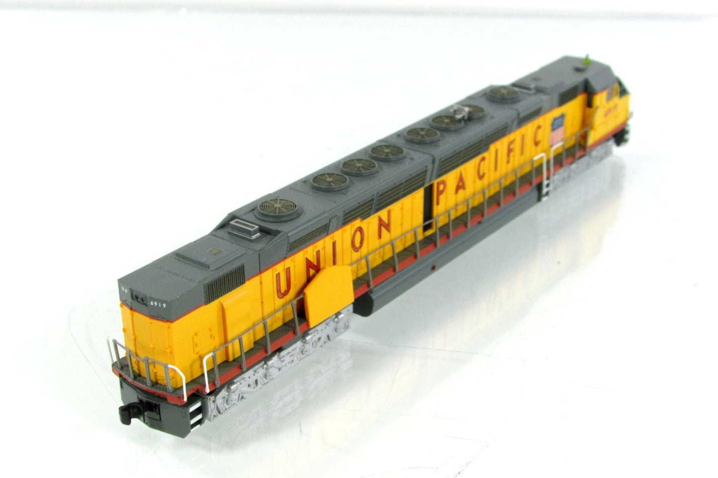 N Scale **UNION PACIFIC** EMD DD40AX Centennial, UP 6919 - Bachmann 62257 w/ DCC