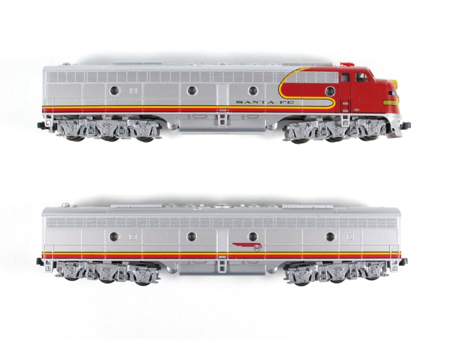 N Scale ***SANTA FE*** E8/9 AB Locomotive Set, ATSF 82 ---- Kato 106-2401 w/ DCC