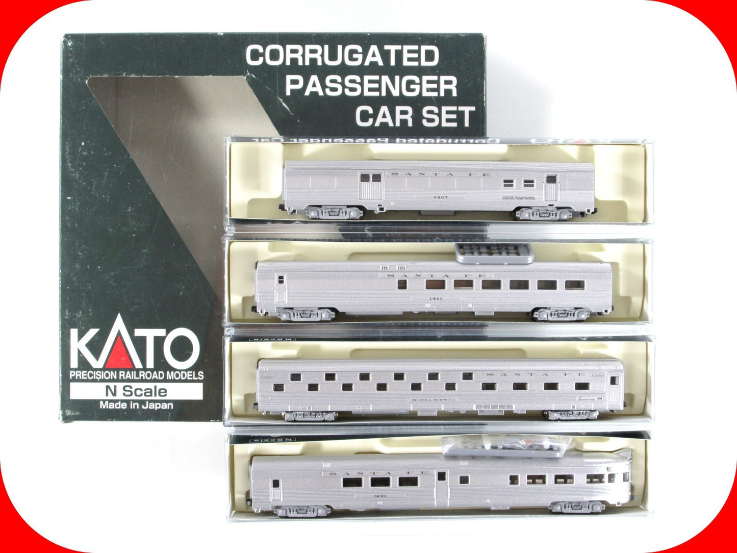 N Scale ***SANTA FE*** Lightweight Corrugated Passenger 4-Set A -- Kato 106-1502