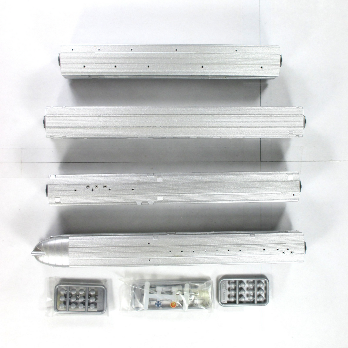 N Scale ***SANTA FE*** Lightweight Corrugated Passenger 4-Set A -- Kato 106-1502