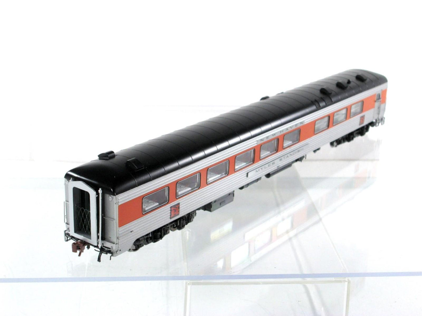 HO Scale **NEW HAVEN** Diner *MYLES STANDISH* --- Rapido 132015, Lighted **RARE*