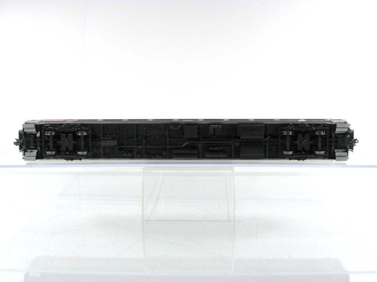 HO Scale ***NEW HAVEN*** Passenger Coach #8602 --- Rapido 17023, Lighted **RARE*