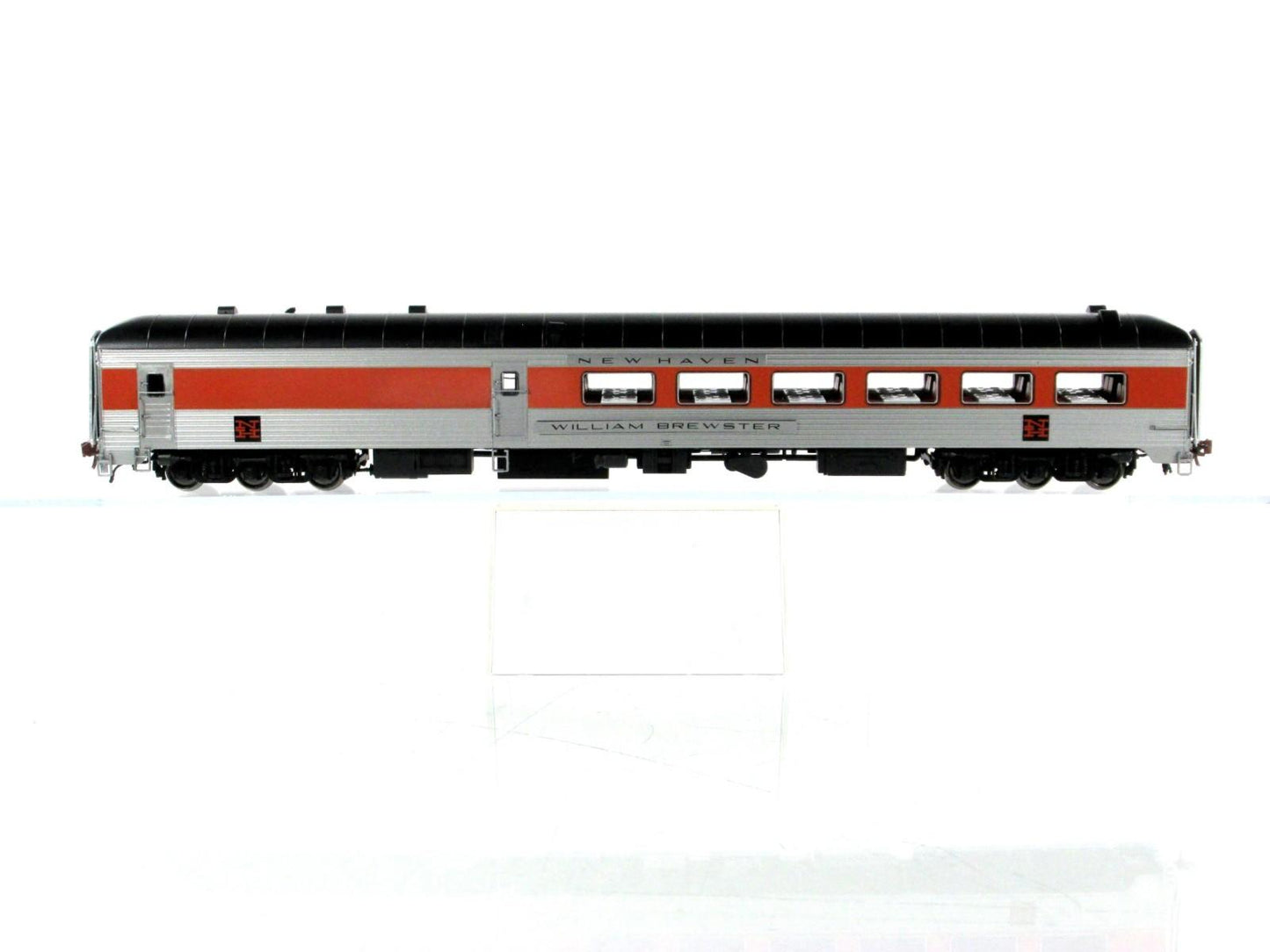 HO Scale ***NEW HAVEN*** Diner *W. BREWSTER* ------ Rapido 132017, Lighted *RARE