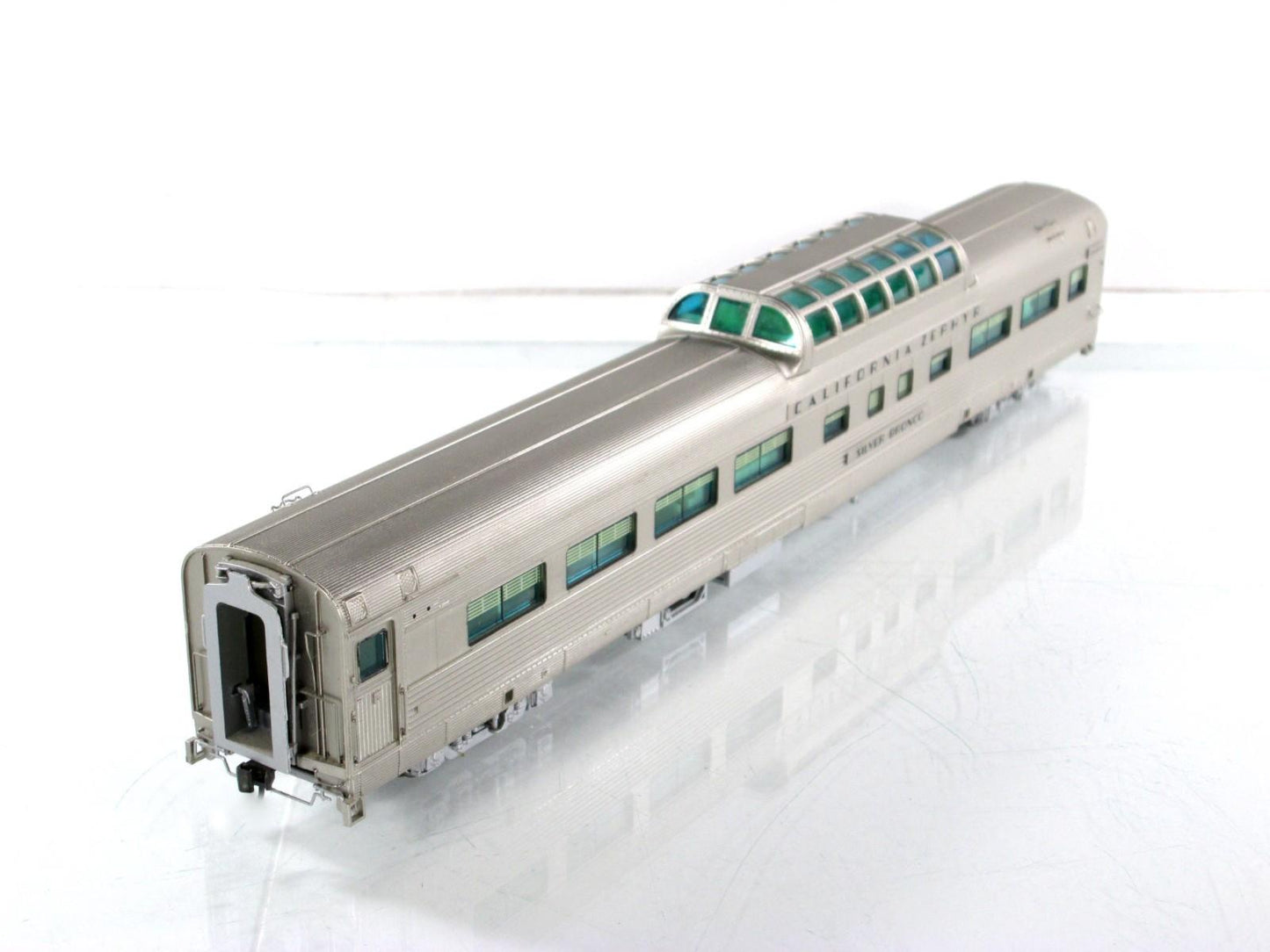 HO Scale **DRGW CA ZEPHYR** SILVER BRONCO Vista Dome 1105 -Broadway 514, Lighted