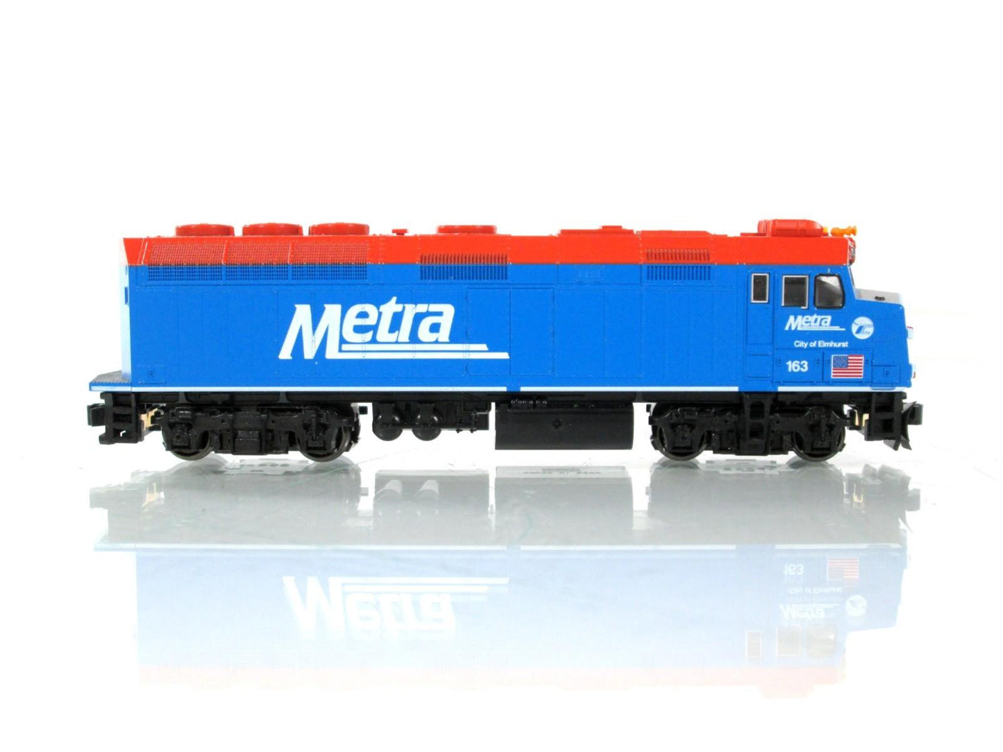 N Scale ***CHICAGO METRA - ELMHURST*** EMD F40PH #163 -- Kato 176-9103 **DCC Rdy