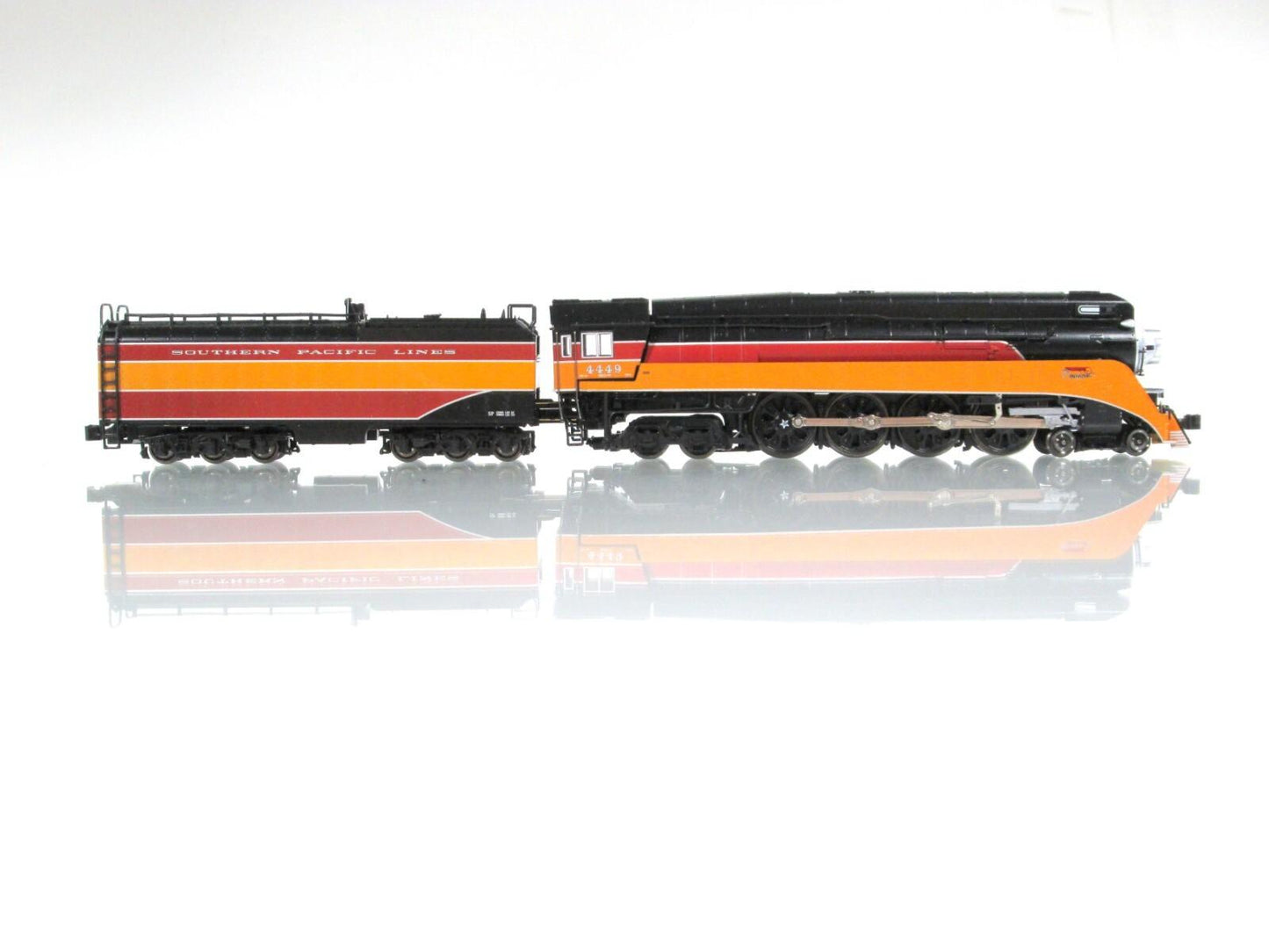 N Scale **SOUTHERN PACIFIC DAYLIGHT** 4-8-4 GS-4 Locomotive #4449 -Kato 126-0307